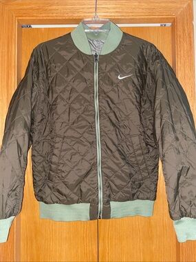 Nike  Reversible Varsity Bomber Jacket Womens XS Green Quilted Full-Zip Satin